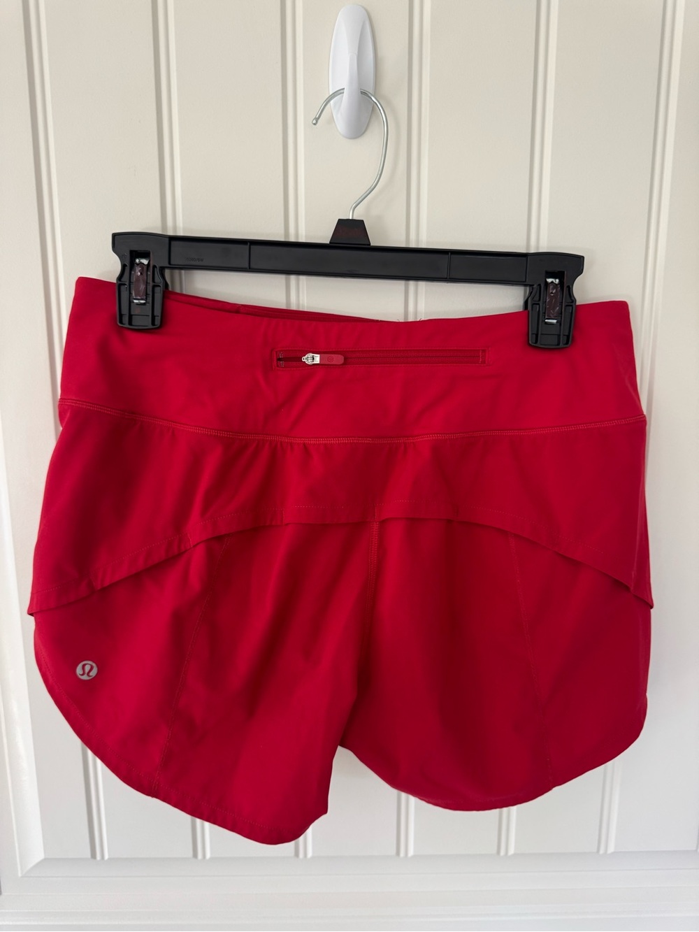 Lululemon Red Speed up Shorts mid rise 2.5” inseam - Picture 1 of 3